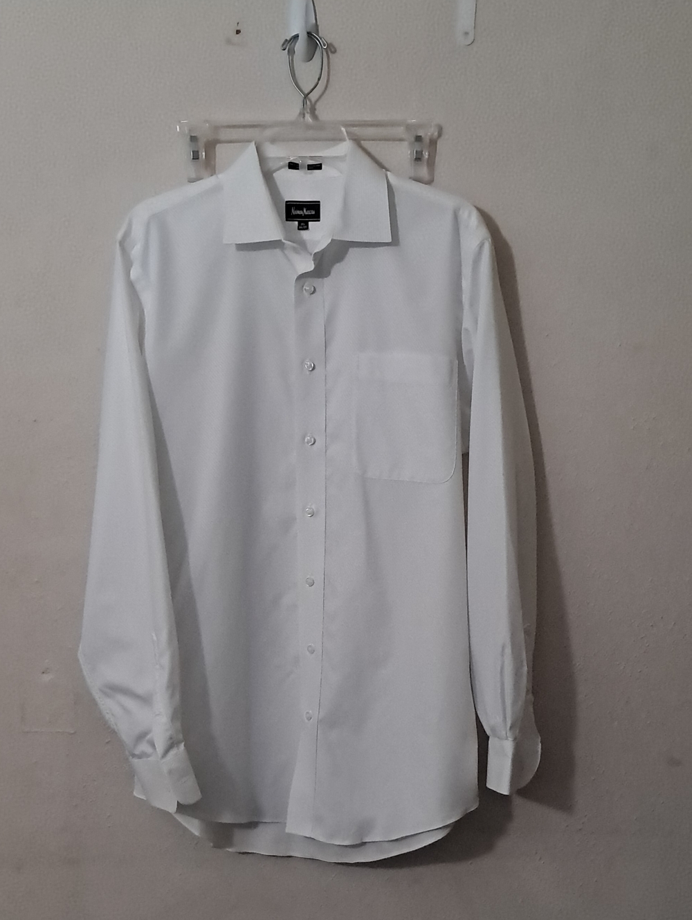 Neiman Marcus White Men's Size 15 1/2 34/35  Dress Shirt - Button Front